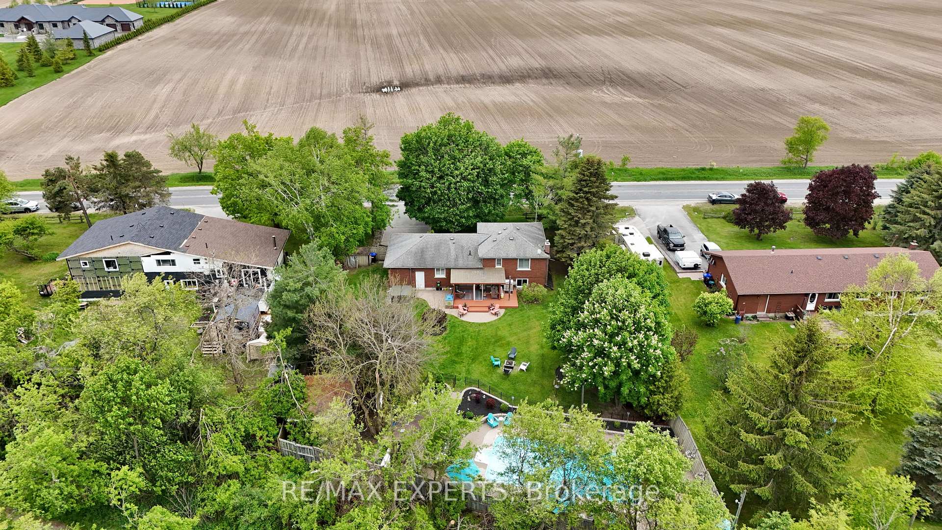 Photo 49 of 6431 11th Line, Essa, Thornton — HOMEH