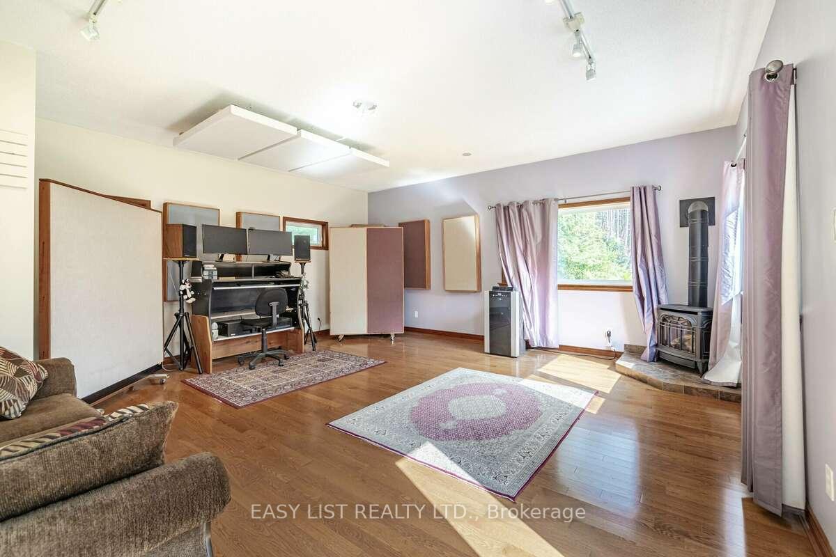 Photo 23 of 16258 Humber Station Road, Caledon, Rural Caledon — HOMEH