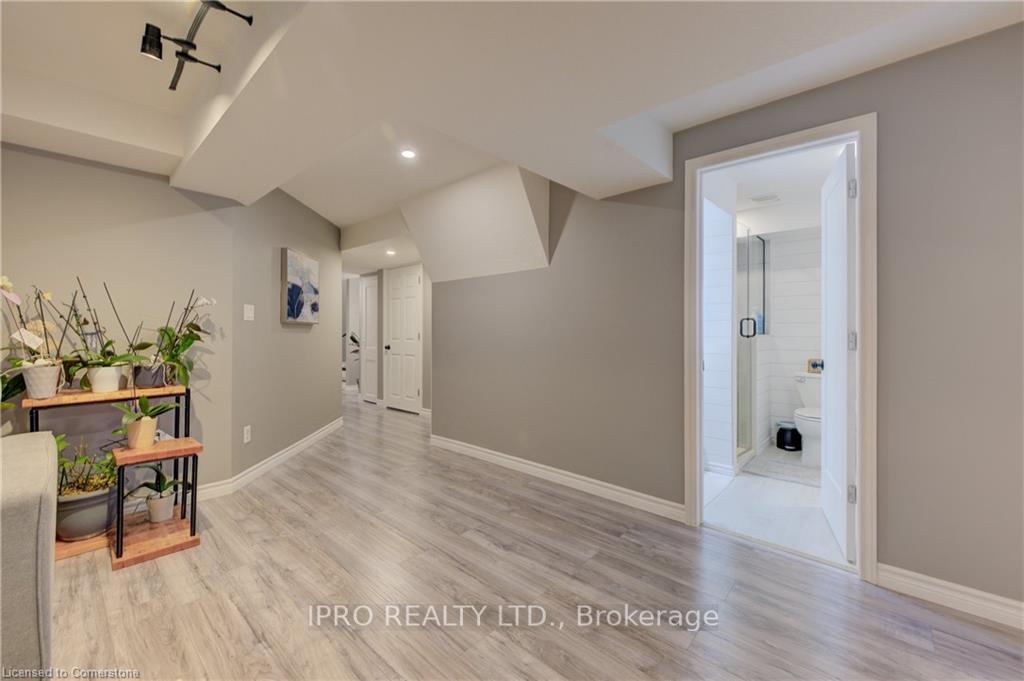Photo 42 of 298 Tremaine Crescent, Kitchener, Grand River South — HOMEH