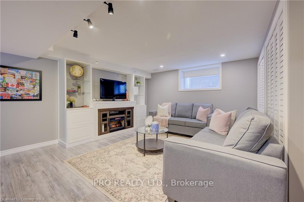 Photo 34 of 298 Tremaine Crescent, Kitchener, Grand River South — HOMEH
