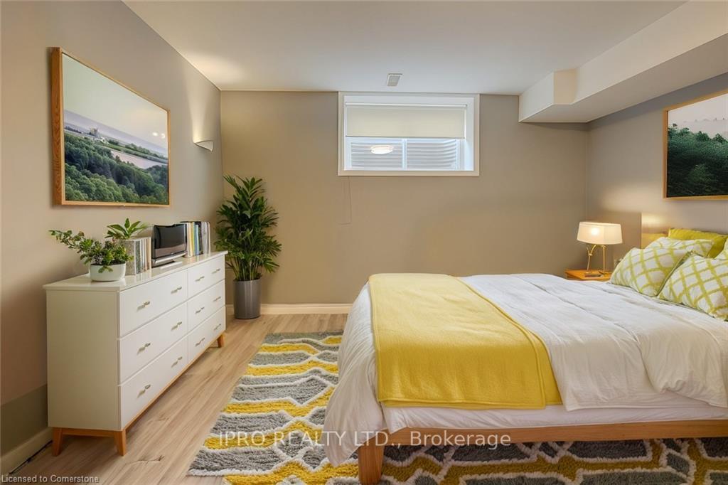Photo 35 of 298 Tremaine Crescent, Kitchener, Grand River South — HOMEH