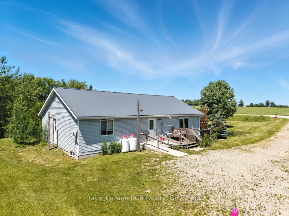 Front of 9460 Wellington Road 14