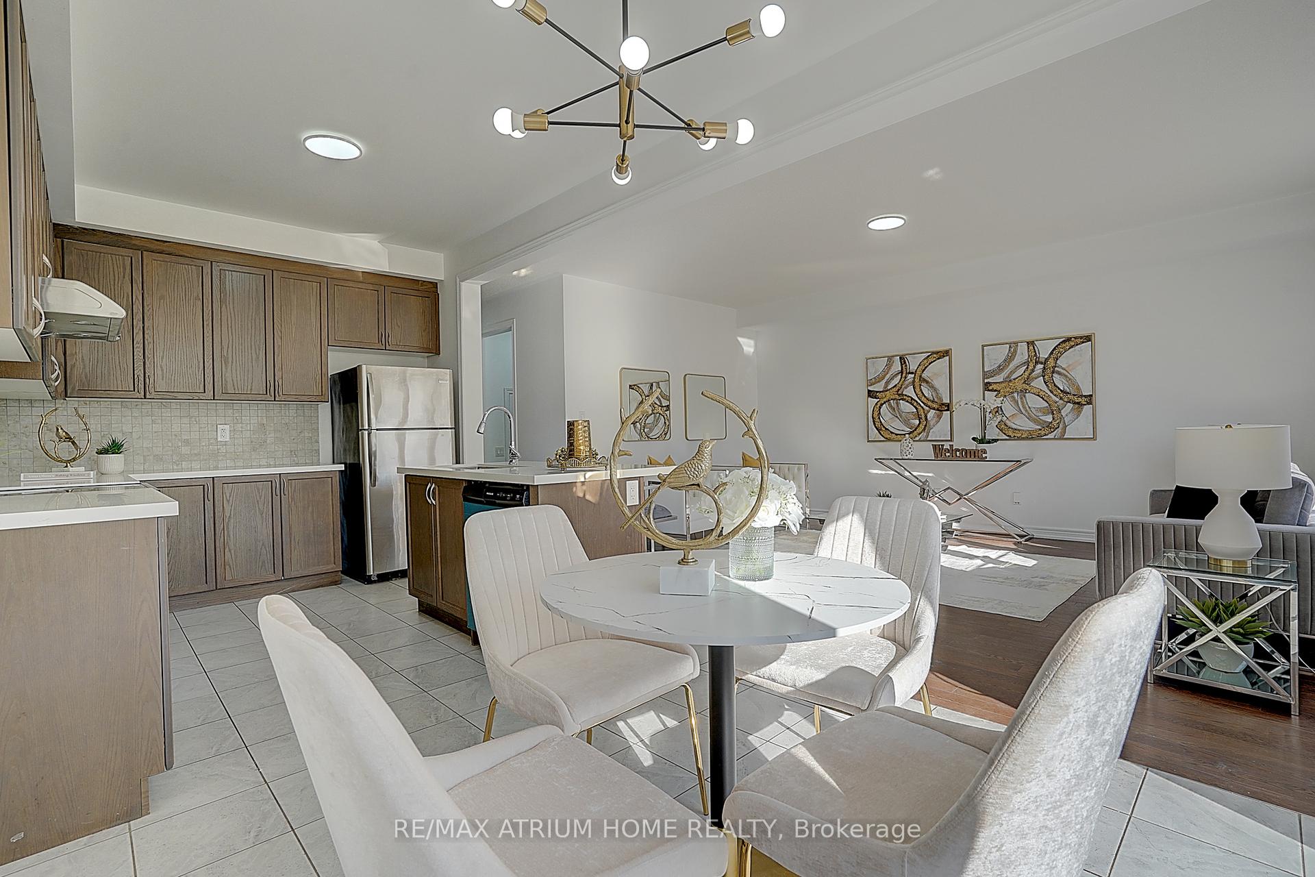 Photo 22 of 26 Decast Crescent, Markham, Box Grove — HOMEH