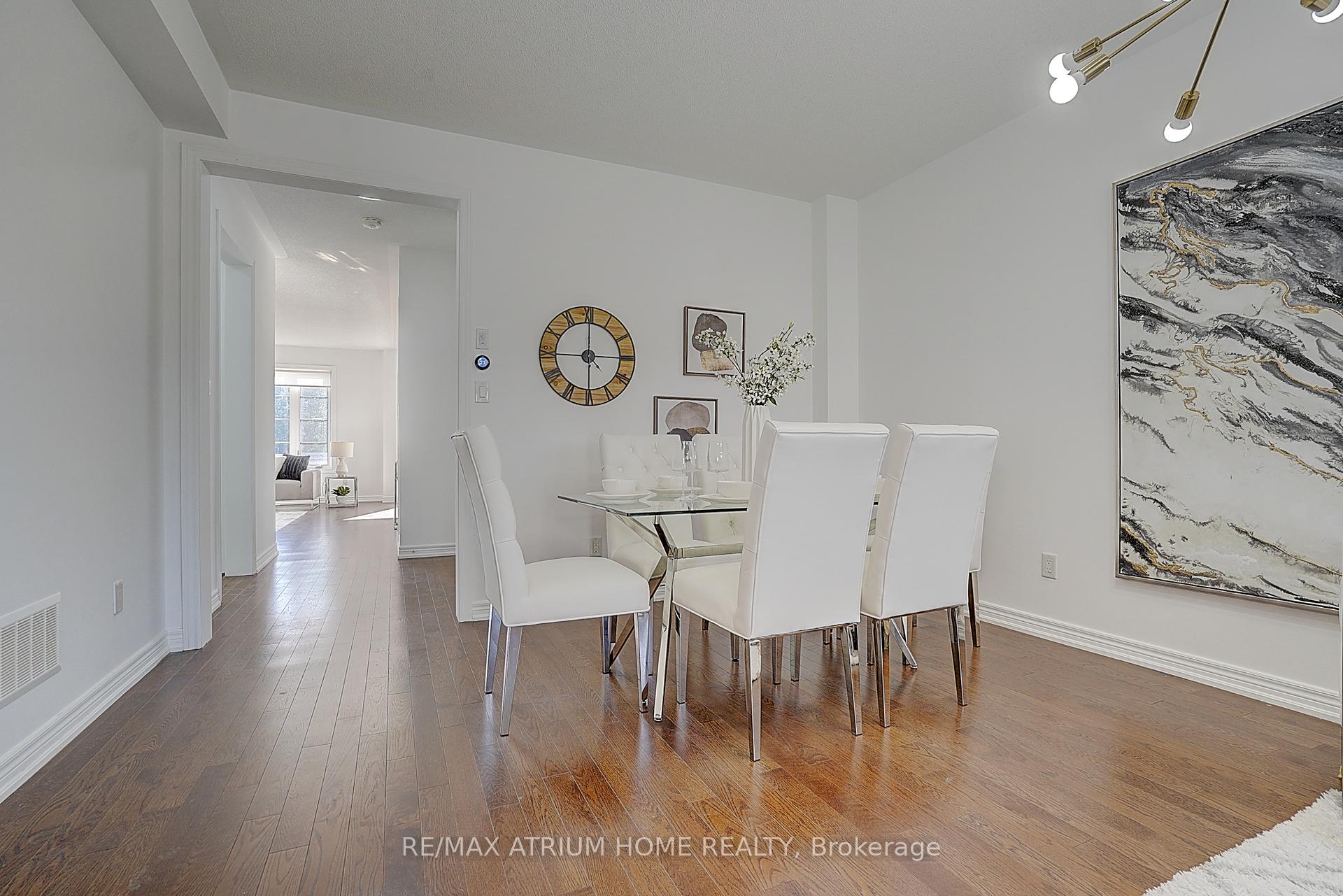 Photo 15 of 26 Decast Crescent, Markham, Box Grove — HOMEH