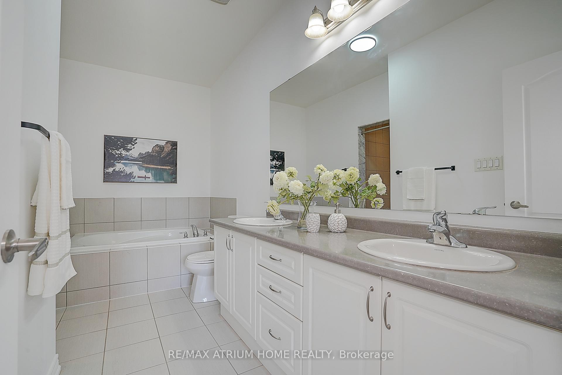 Photo 20 of 26 Decast Crescent, Markham, Box Grove — HOMEH
