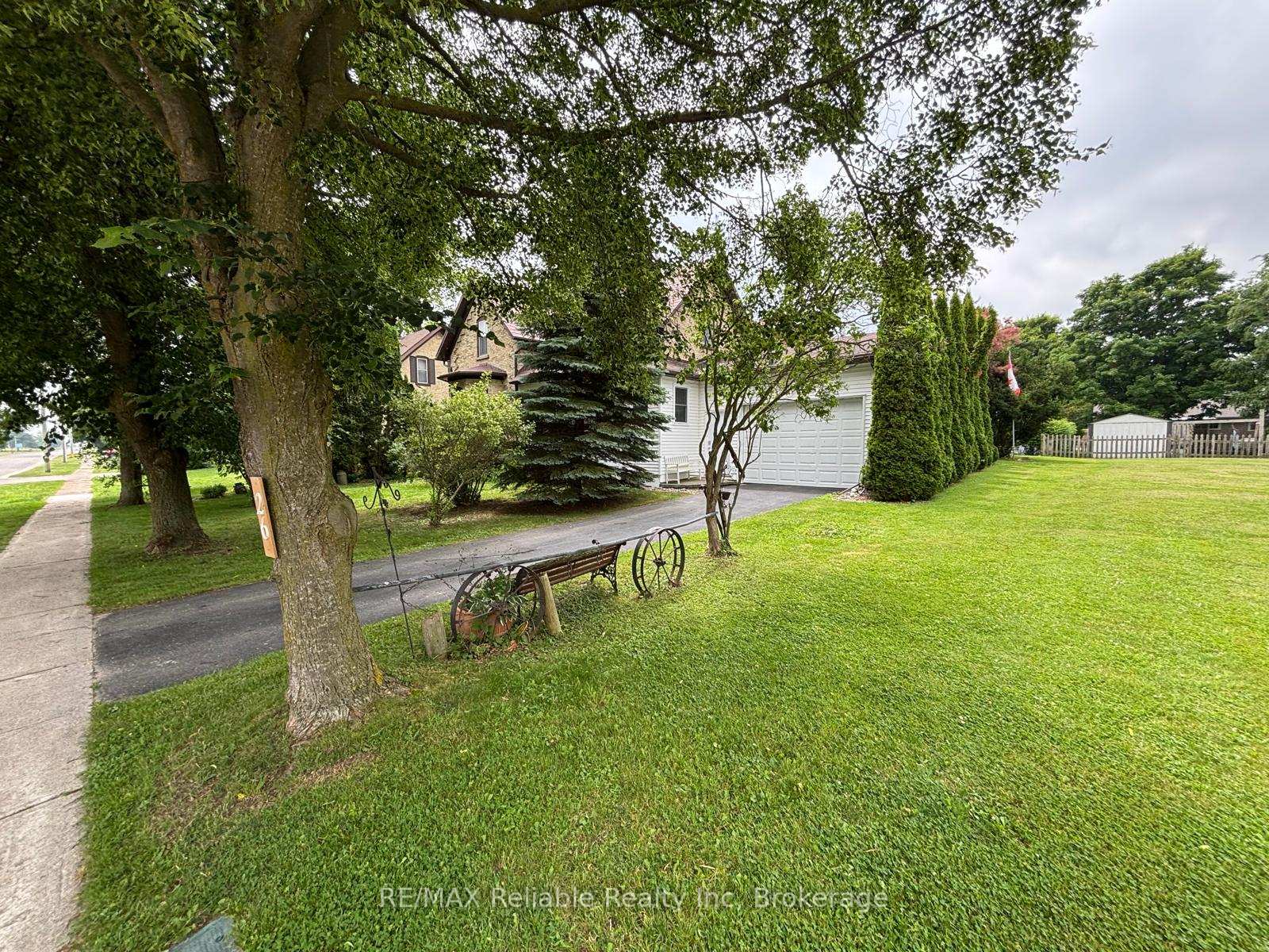 Photo 4 of 26 Goshen Street S, Bluewater, Zurich — HOMEH