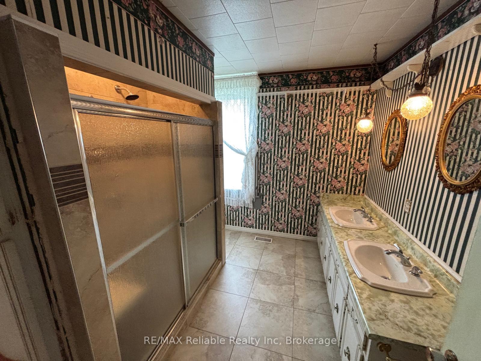 Photo 20 of 26 Goshen Street S, Bluewater, Zurich — HOMEH