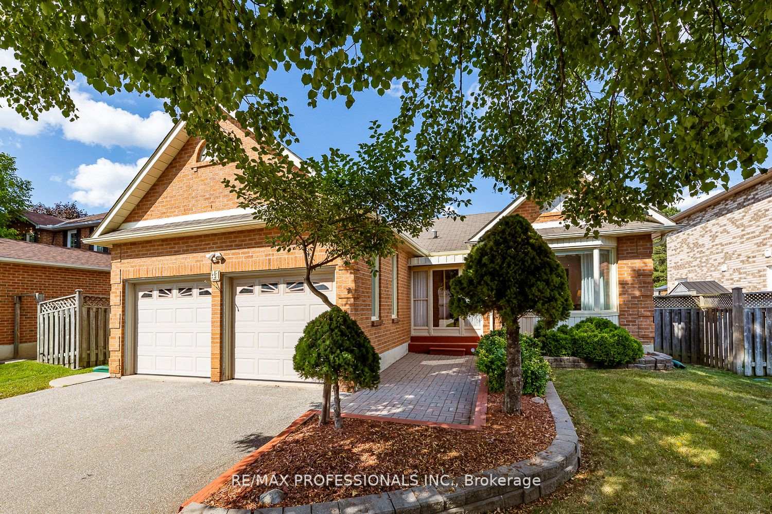 Photo 1 of 41 McCabe Crescent, Caledon, Bolton North — HOMEH