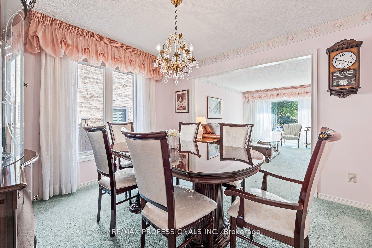 Photo 10 of 41 McCabe Crescent, Caledon, Bolton North — HOMEH