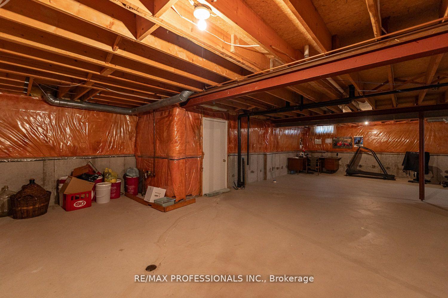 Photo 16 of 41 McCabe Crescent, Caledon, Bolton North — HOMEH