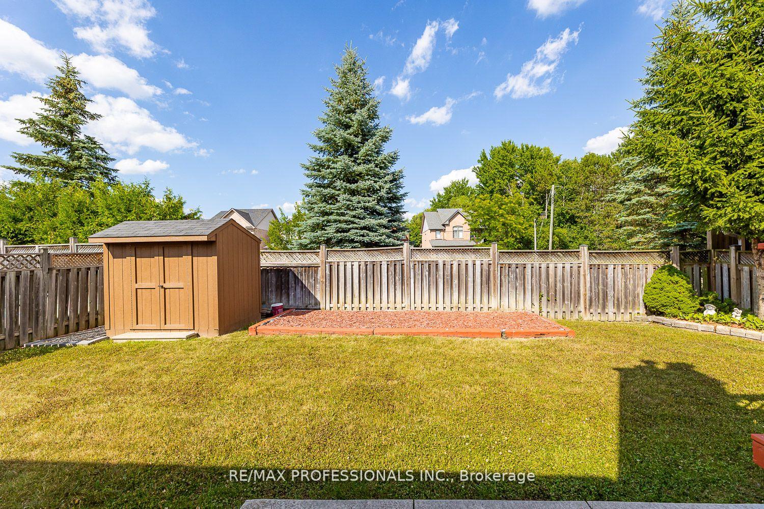 Photo 24 of 41 McCabe Crescent, Caledon, Bolton North — HOMEH
