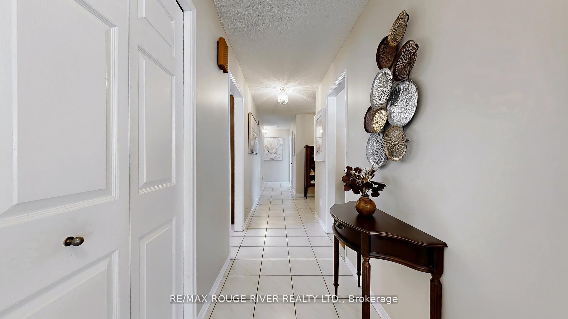 Photo 10 of 1009 Maury Crescent, Pickering, Liverpool — HOMEH
