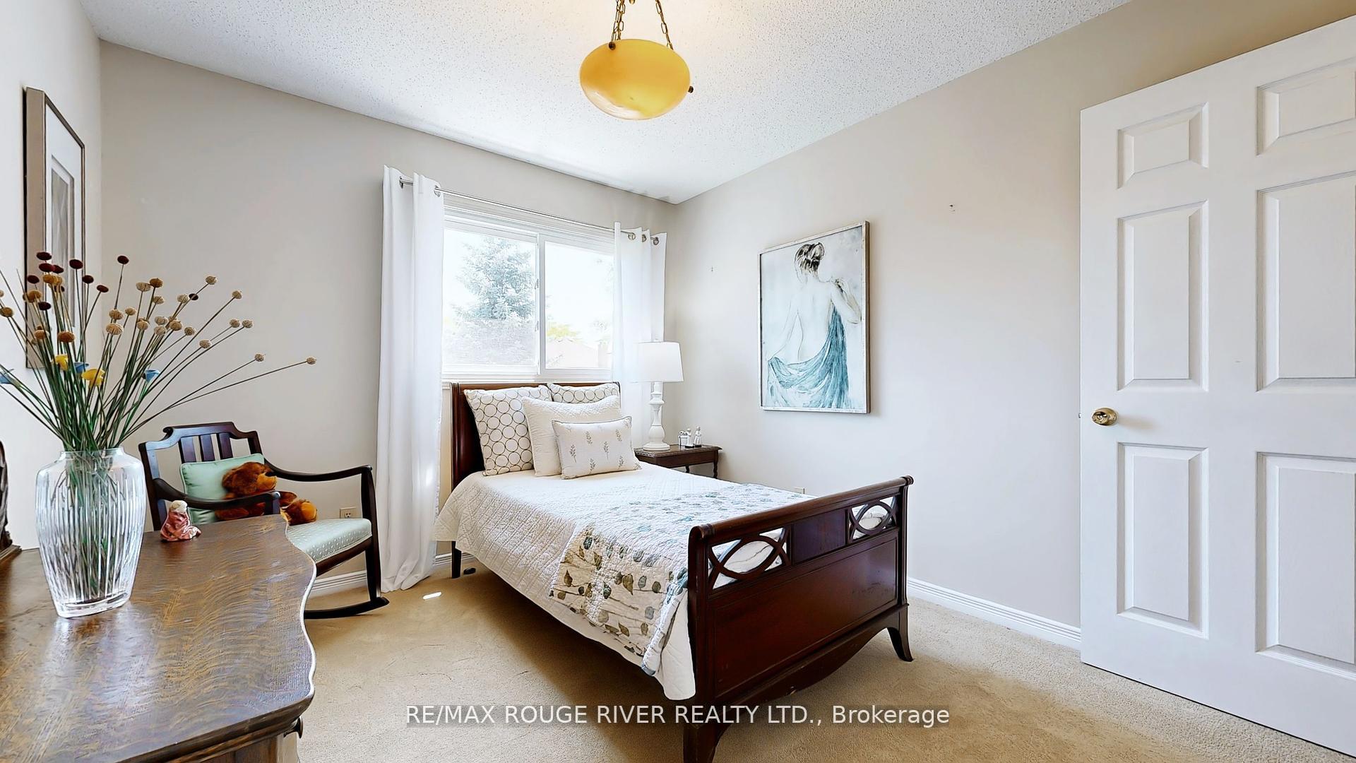 Photo 34 of 1009 Maury Crescent, Pickering, Liverpool — HOMEH