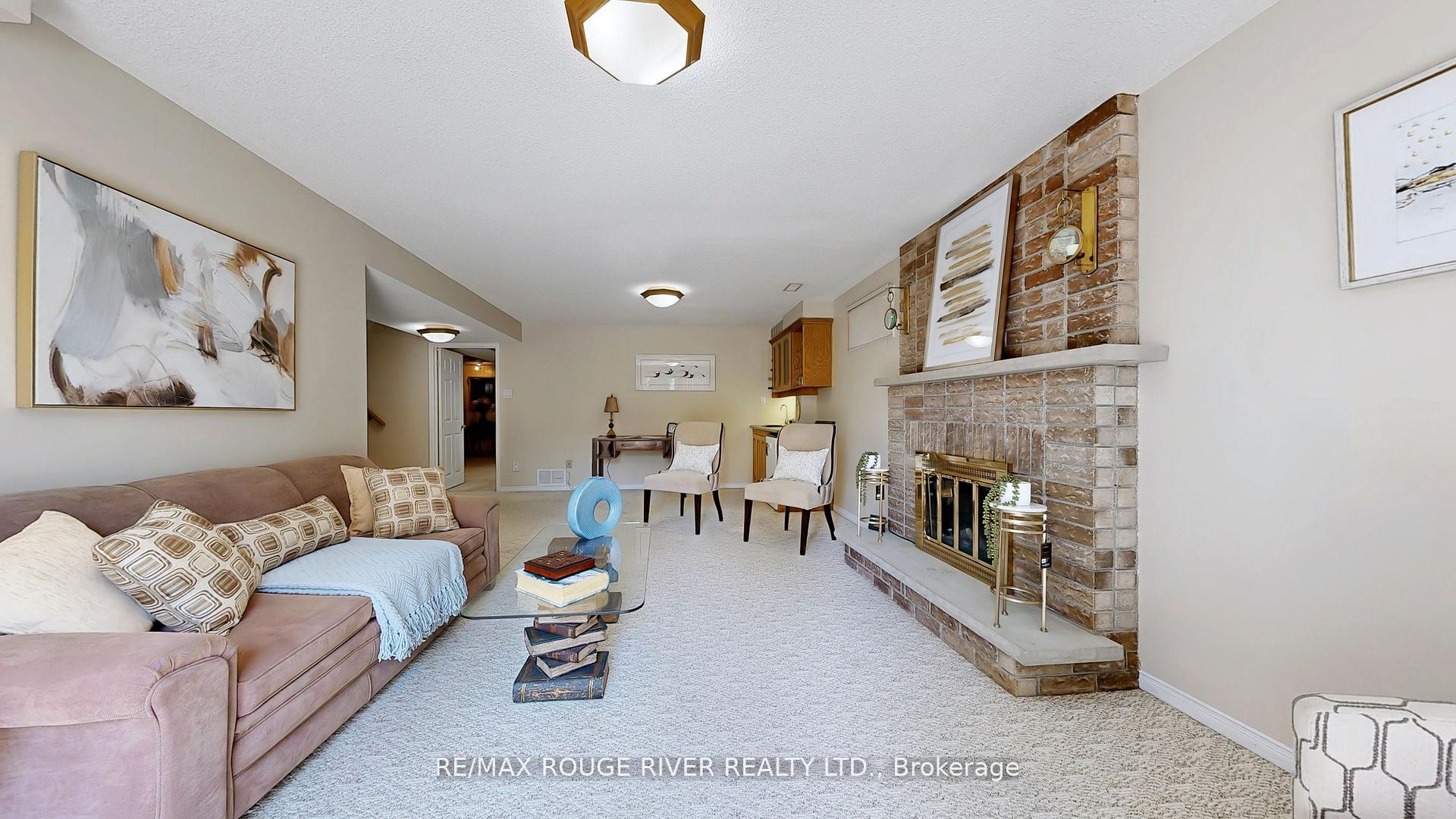 Photo 36 of 1009 Maury Crescent, Pickering, Liverpool — HOMEH