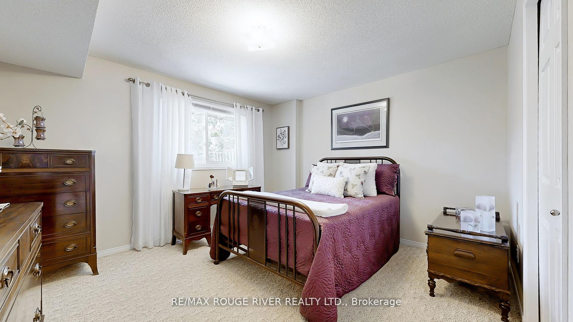 Photo 26 of 1009 Maury Crescent, Pickering, Liverpool — HOMEH