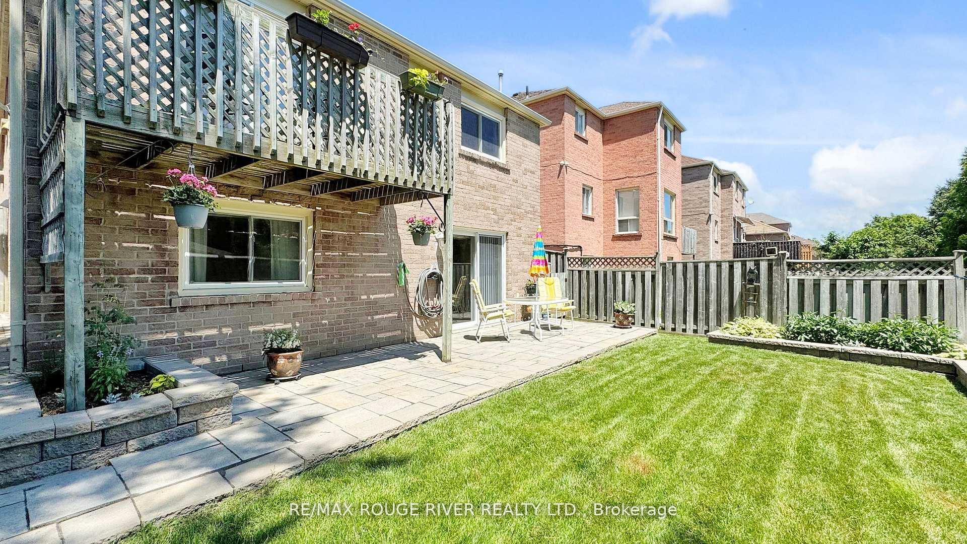 Photo 30 of 1009 Maury Crescent, Pickering, Liverpool — HOMEH