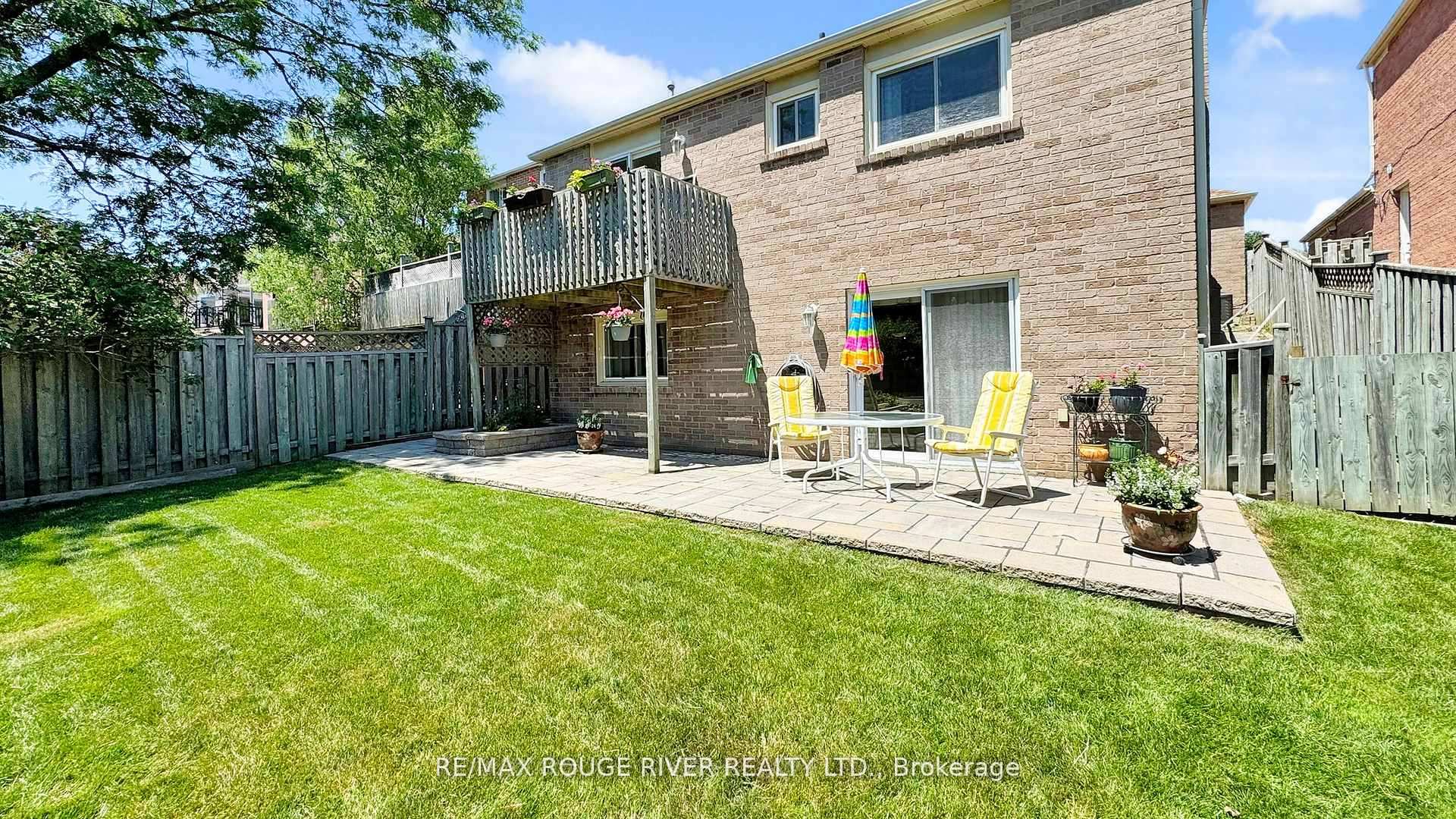 Photo 35 of 1009 Maury Crescent, Pickering, Liverpool — HOMEH