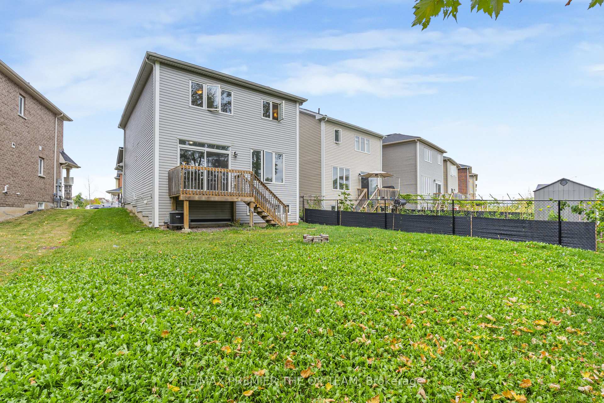 Photo 26 of 220 Esther Crescent, Thorold, Hurricane/Merrittville — HOMEH