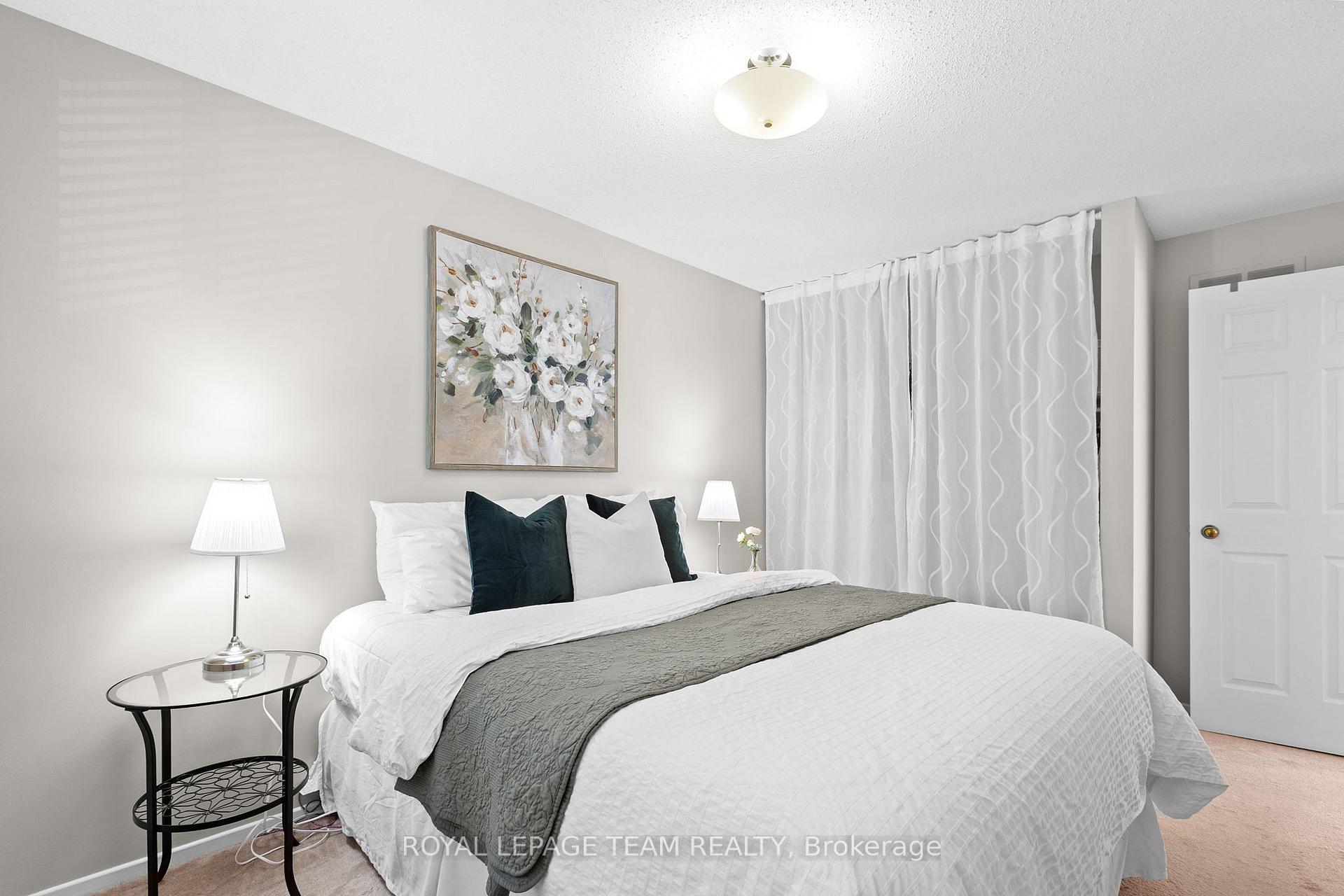 Photo 18 of 24 Hyannis Avenue, Ottawa, Barrhaven - Cedargrove/Fraserdale — HOMEH