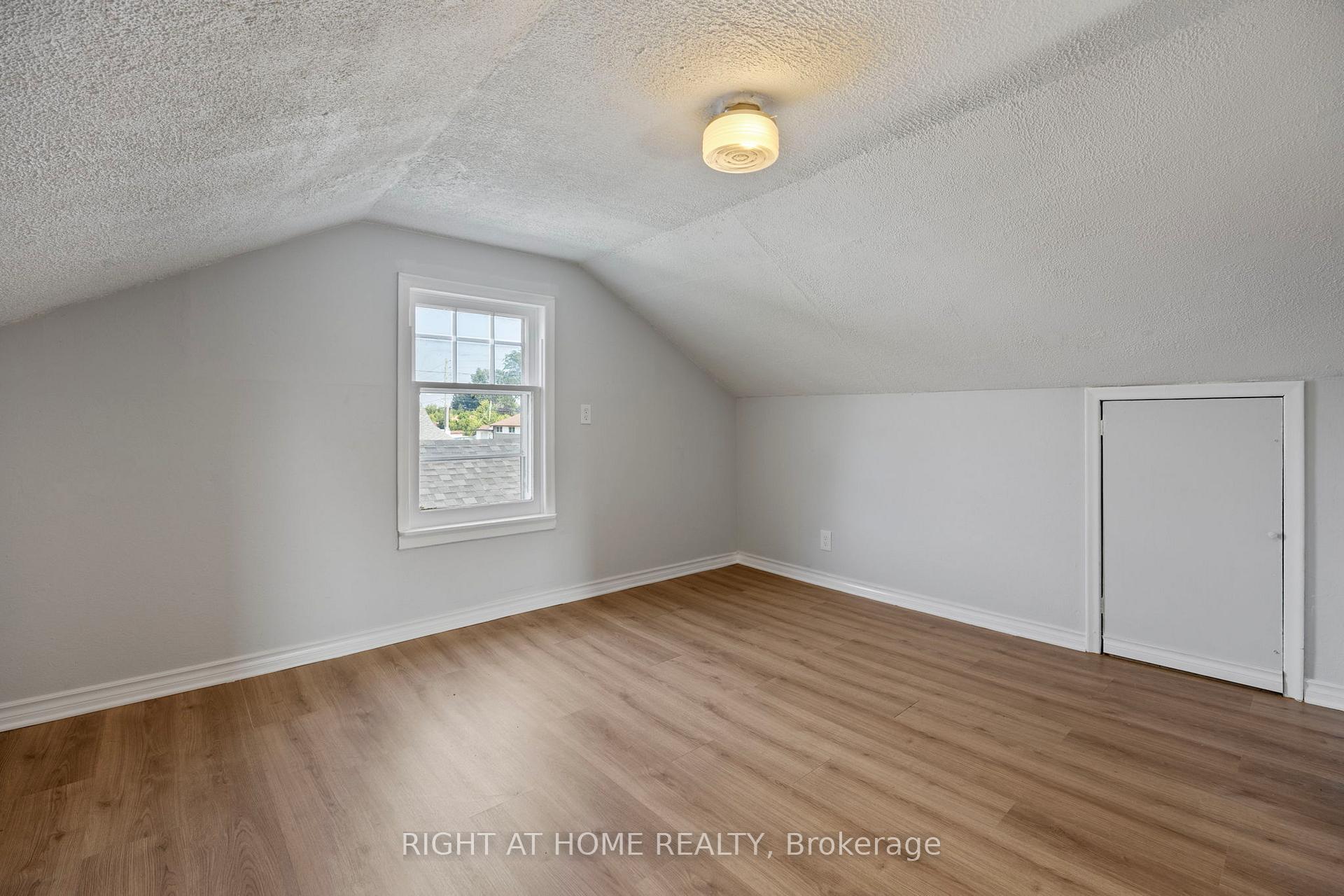 Photo 19 of 564 Taylor Avenue SW, Oshawa, Donevan — HOMEH