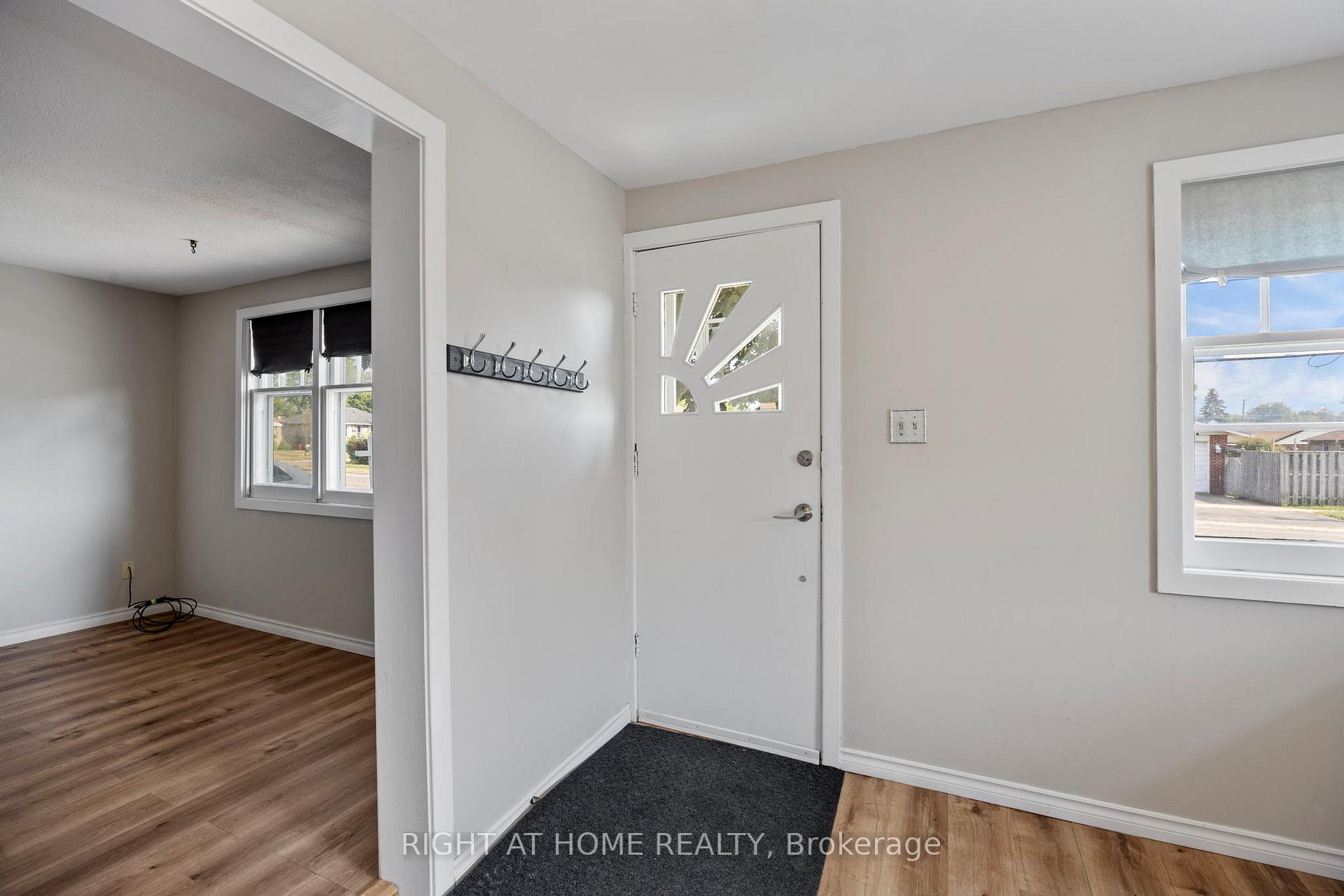 Photo 18 of 564 Taylor Avenue SW, Oshawa, Donevan — HOMEH