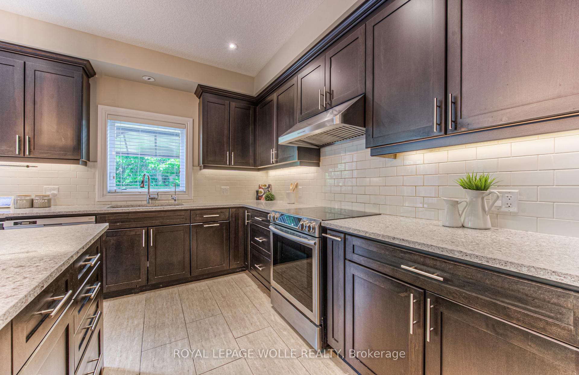 Photo 23 of 170 Eaglecrest Street, Kitchener, Bridgeport — HOMEH