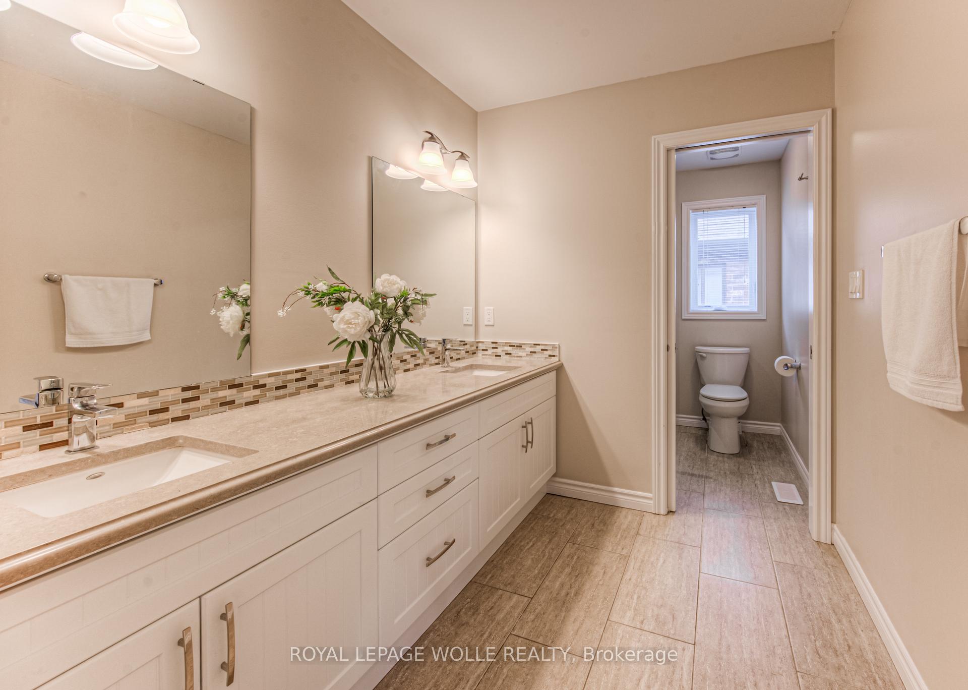 Photo 10 of 170 Eaglecrest Street, Kitchener, Bridgeport — HOMEH