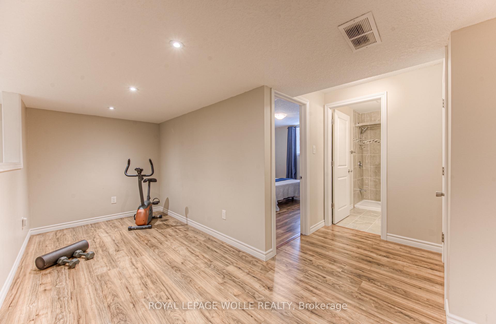 Photo 32 of 170 Eaglecrest Street, Kitchener, Bridgeport — HOMEH