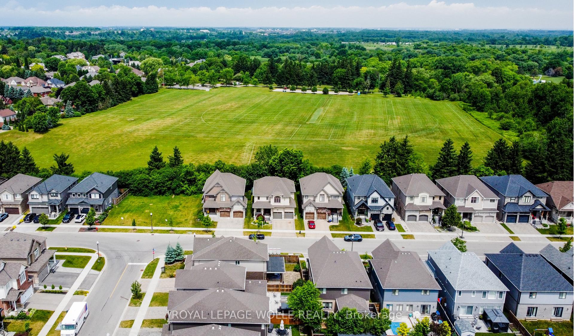 Photo 37 of 170 Eaglecrest Street, Kitchener, Bridgeport — HOMEH