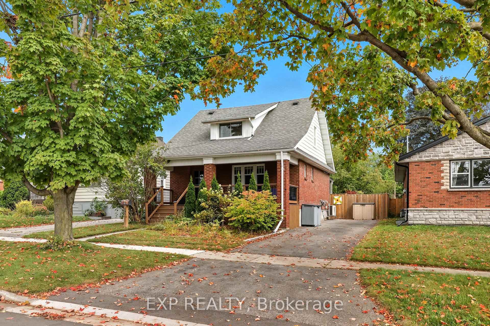 Photo 2 of 695 Hortop Street, Oshawa, Centennial — HOMEH