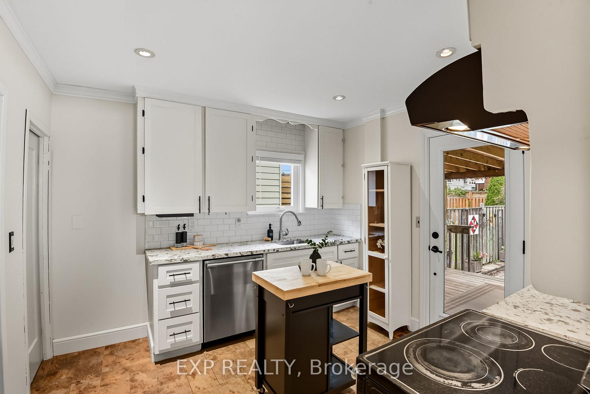 Photo 3 of 695 Hortop Street, Oshawa, Centennial — HOMEH