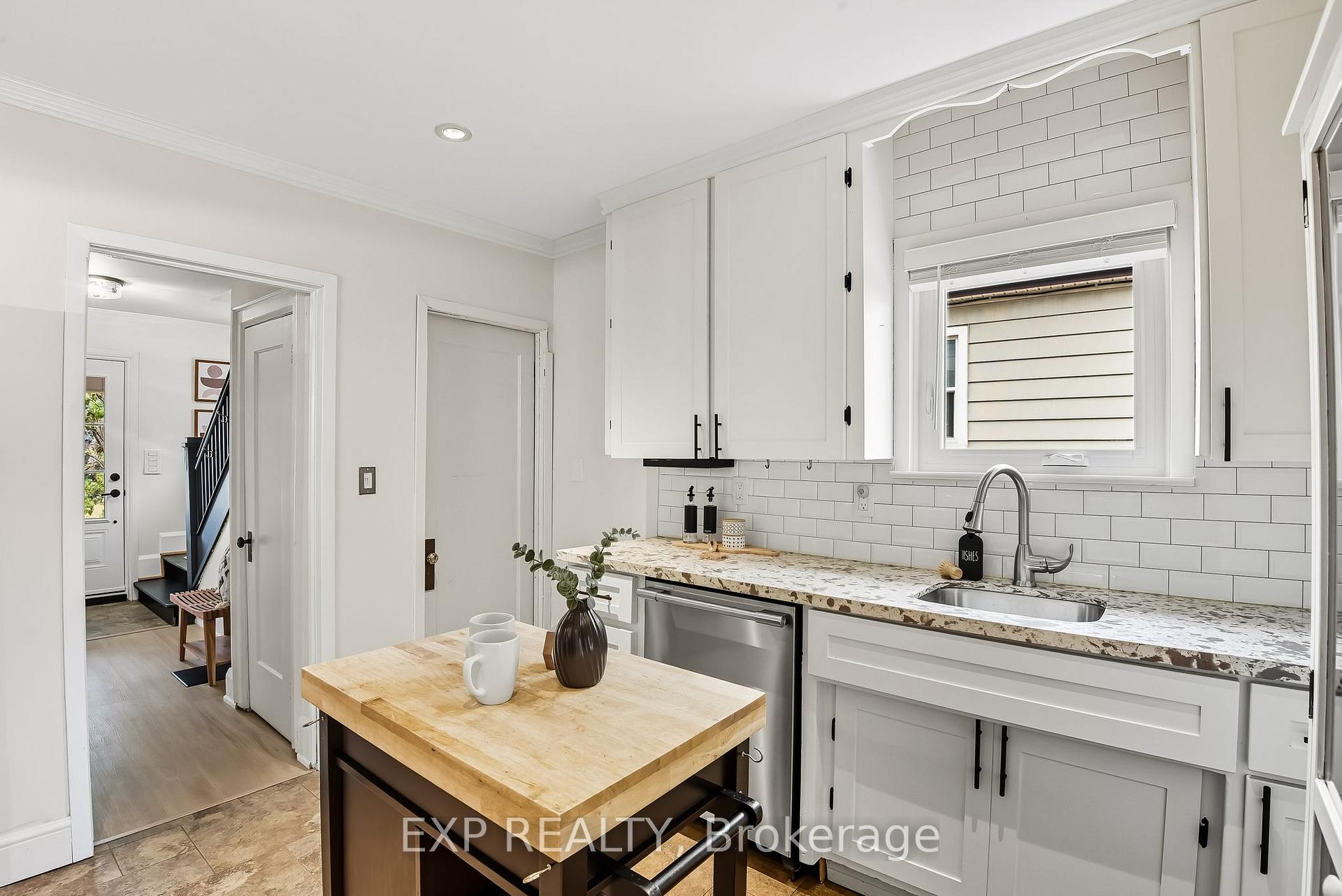 Photo 23 of 695 Hortop Street, Oshawa, Centennial — HOMEH