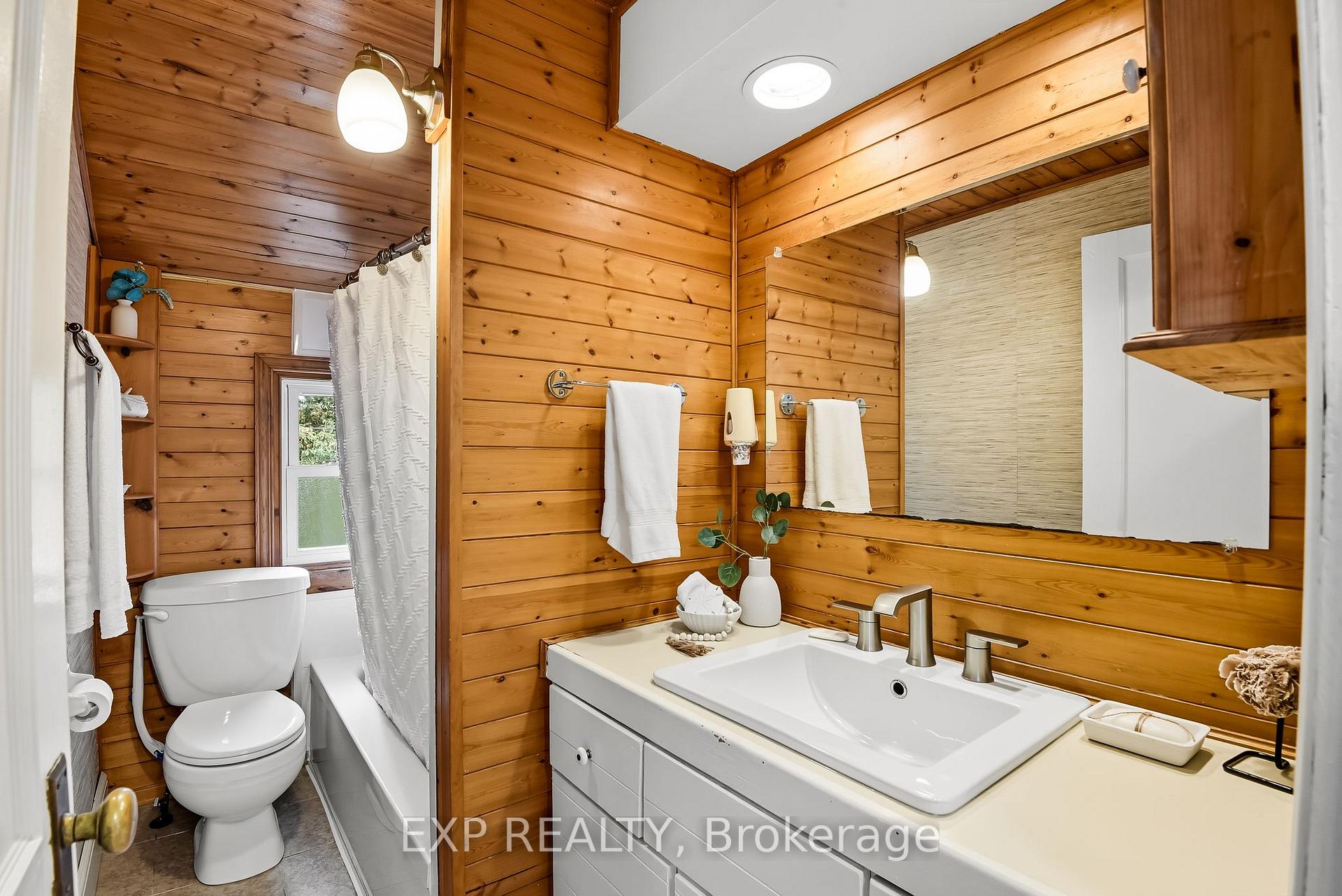 Photo 40 of 695 Hortop Street, Oshawa, Centennial — HOMEH