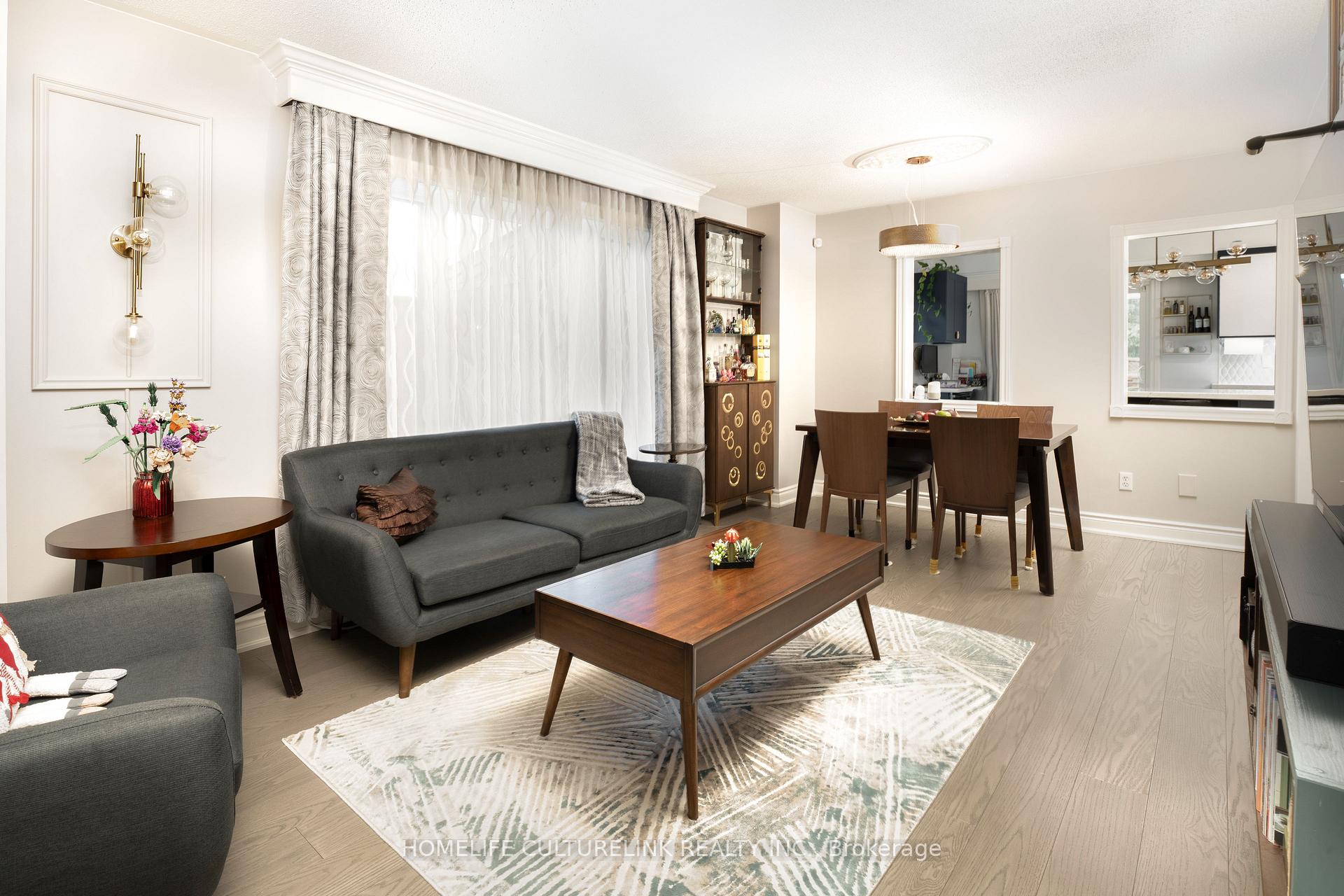 Photo 2 of 116 Sherwood Park Drive, Vaughan, Concord — HOMEH