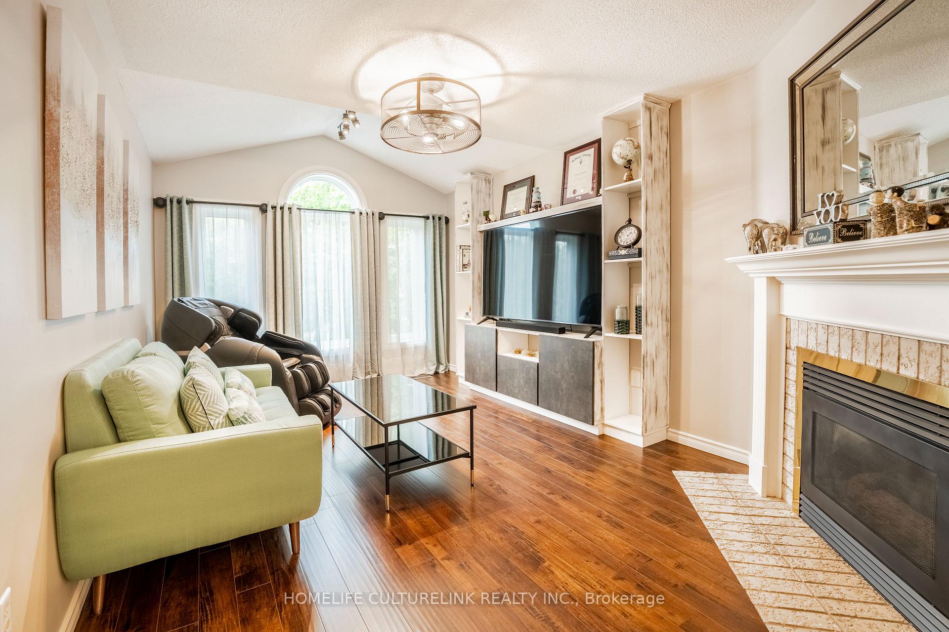 Photo 18 of 116 Sherwood Park Drive, Vaughan, Concord — HOMEH