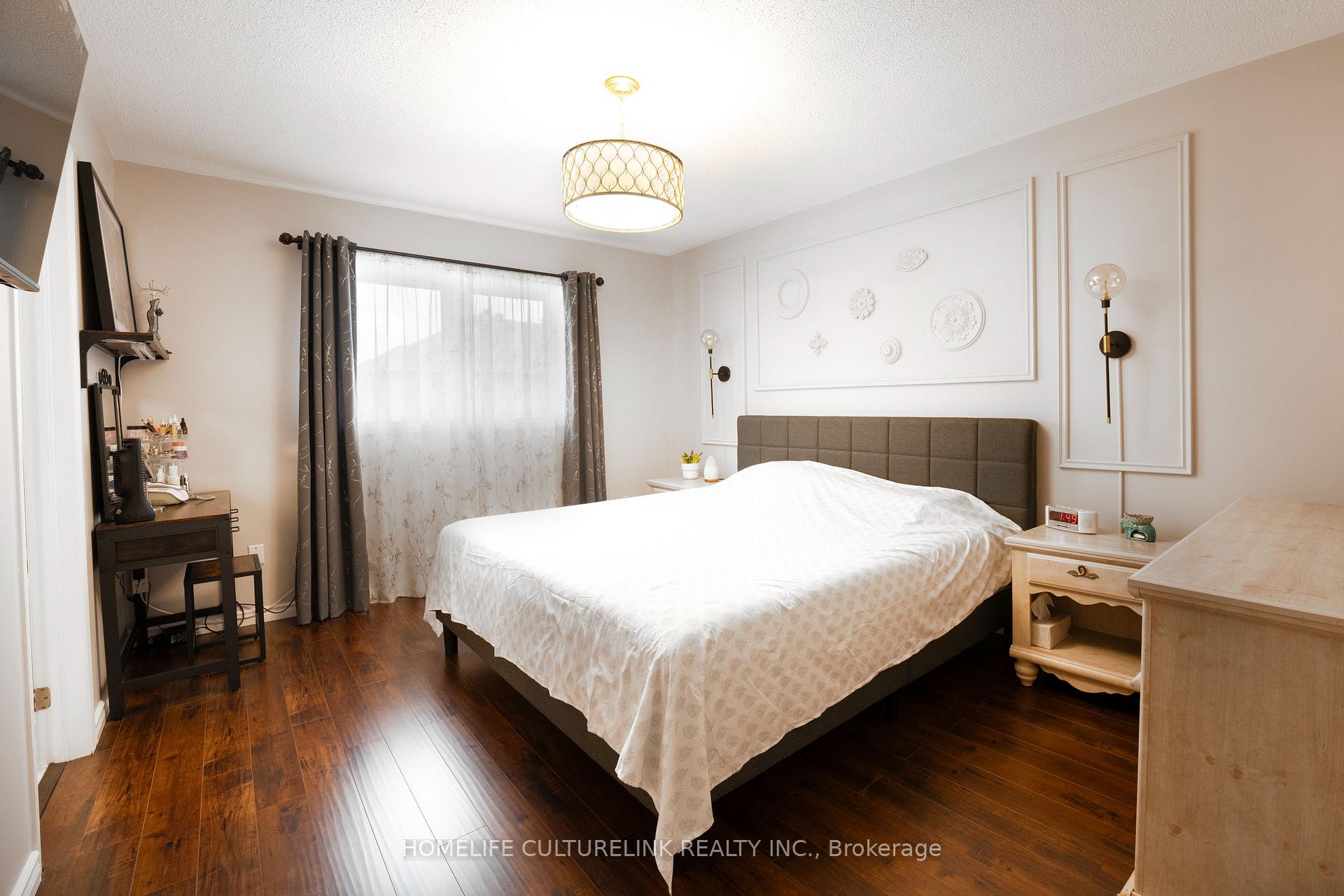 Photo 12 of 116 Sherwood Park Drive, Vaughan, Concord — HOMEH
