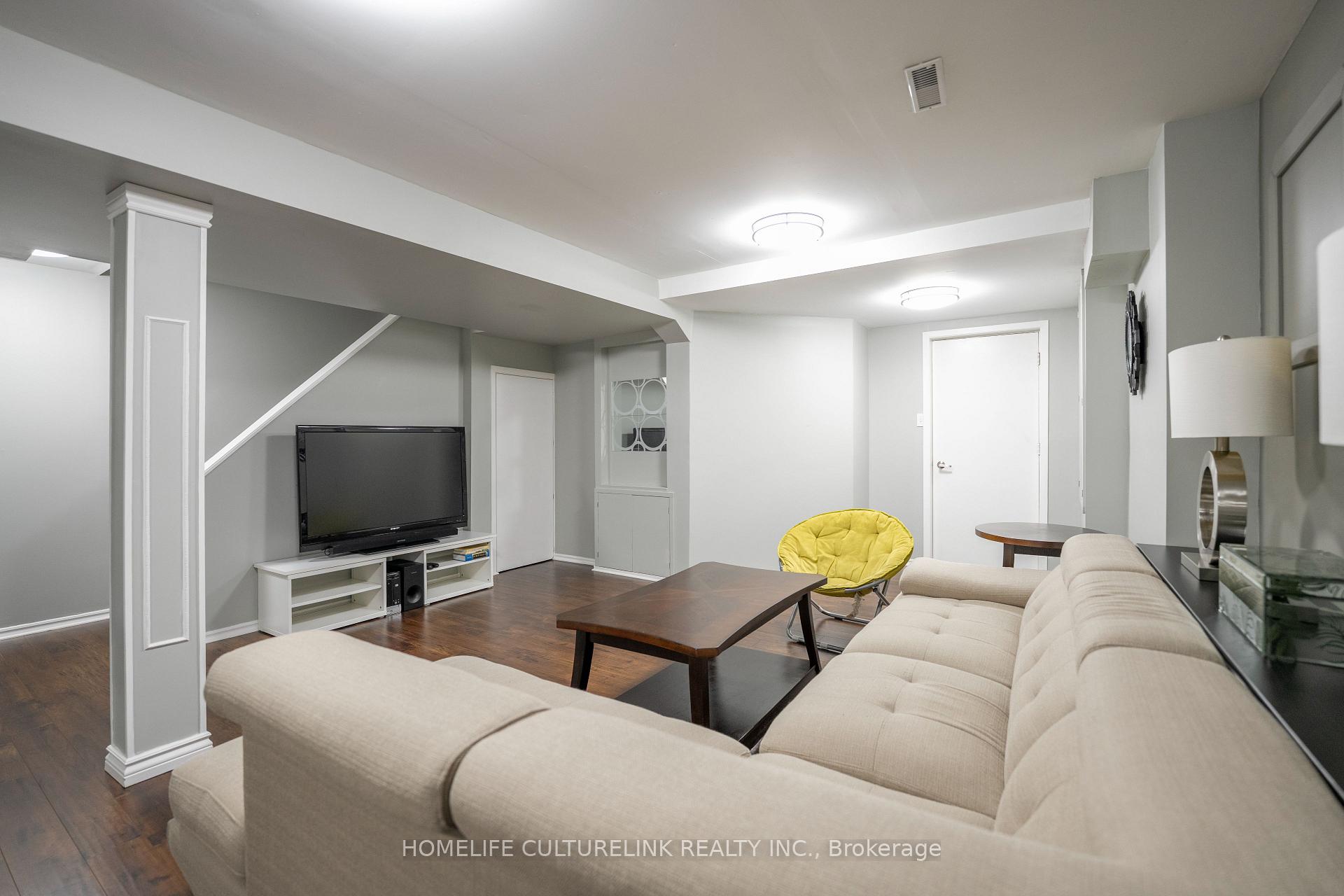 Photo 17 of 116 Sherwood Park Drive, Vaughan, Concord — HOMEH