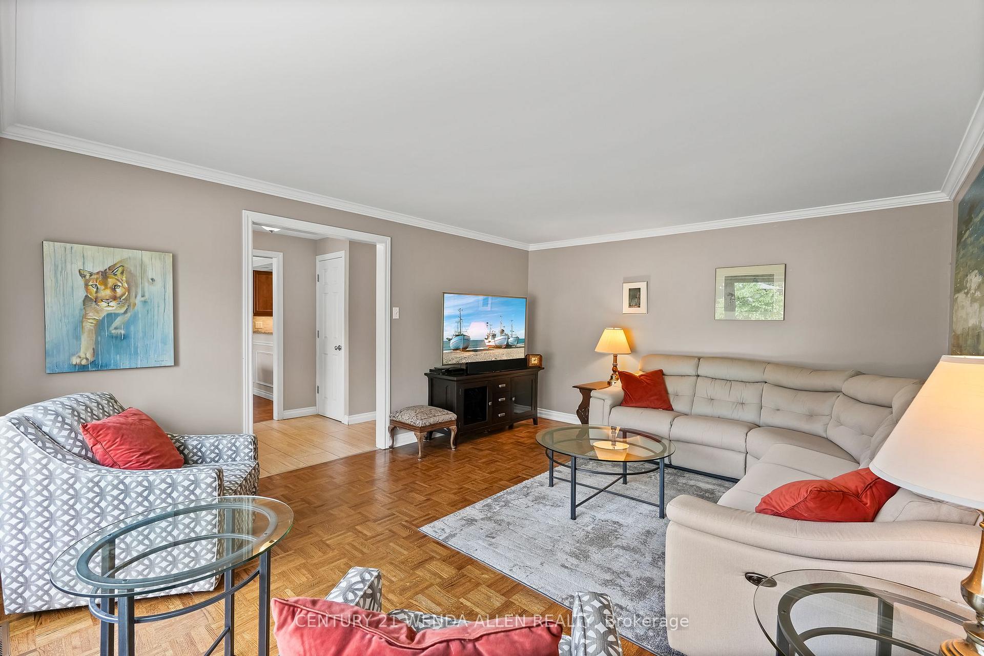 Photo 3 of 63 Harland Crescent, Ajax, South East — HOMEH