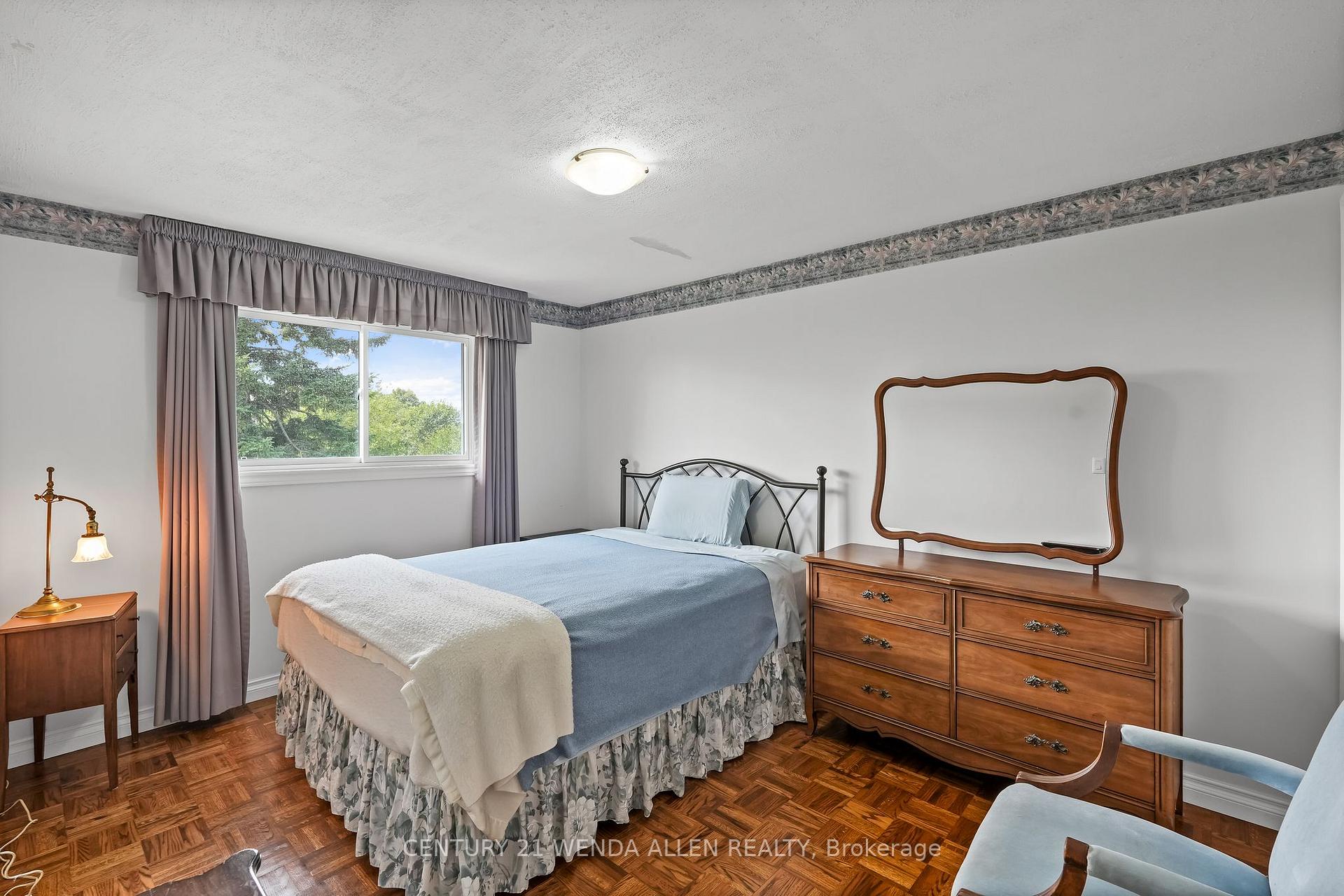 Photo 6 of 63 Harland Crescent, Ajax, South East — HOMEH