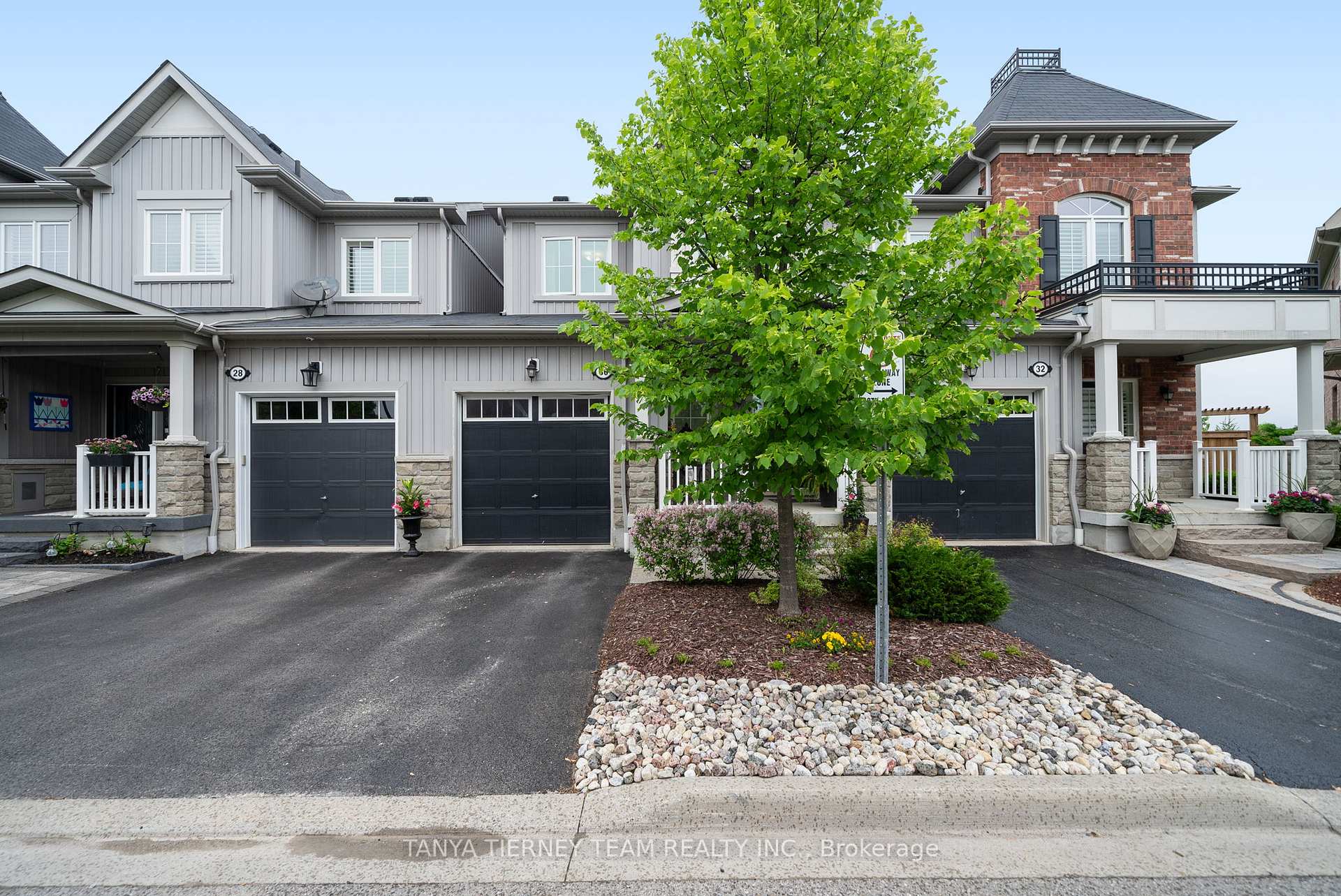 Photo 1 of 30 Lambdon Way, Whitby, Brooklin — HOMEH