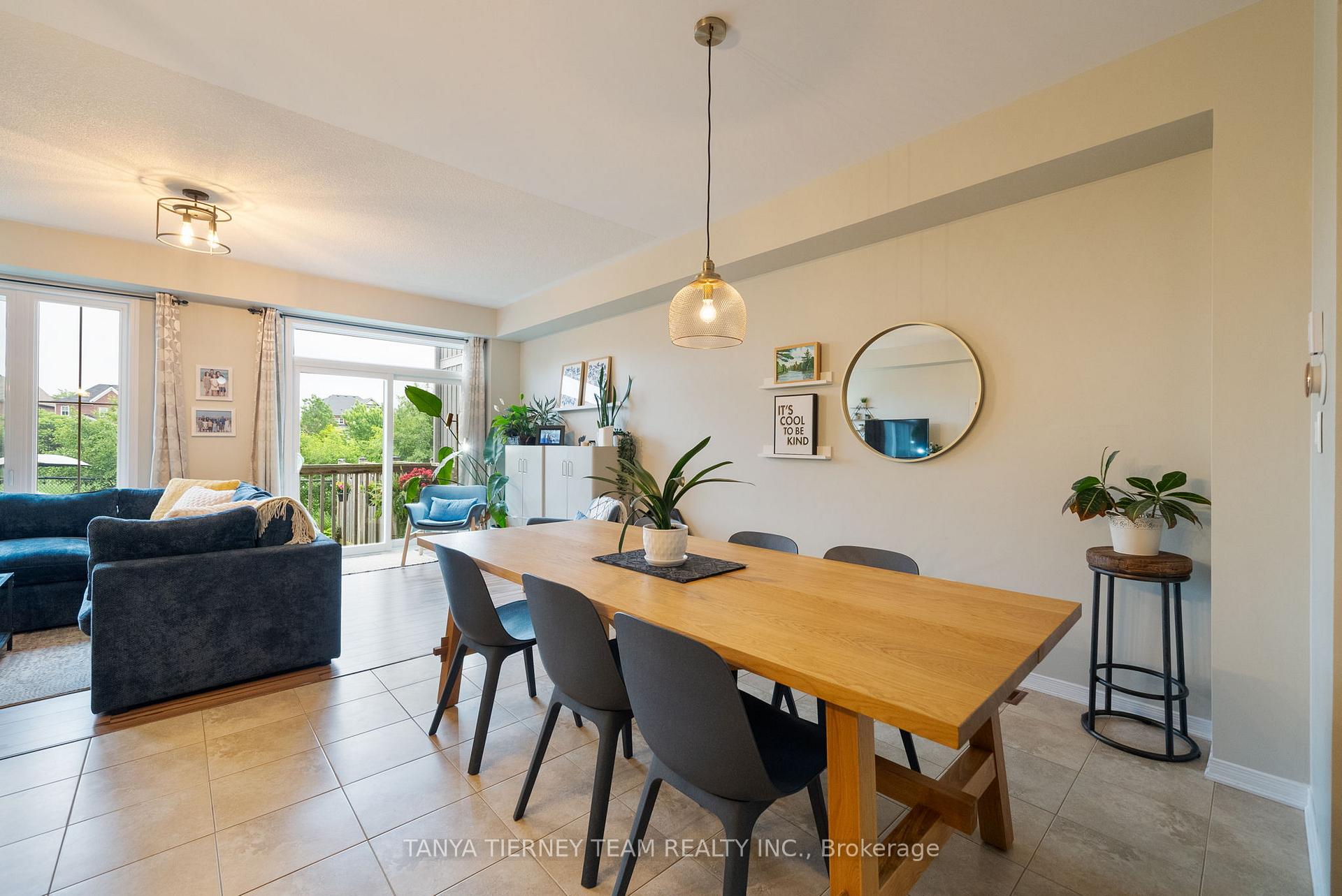 Photo 7 of 30 Lambdon Way, Whitby, Brooklin — HOMEH