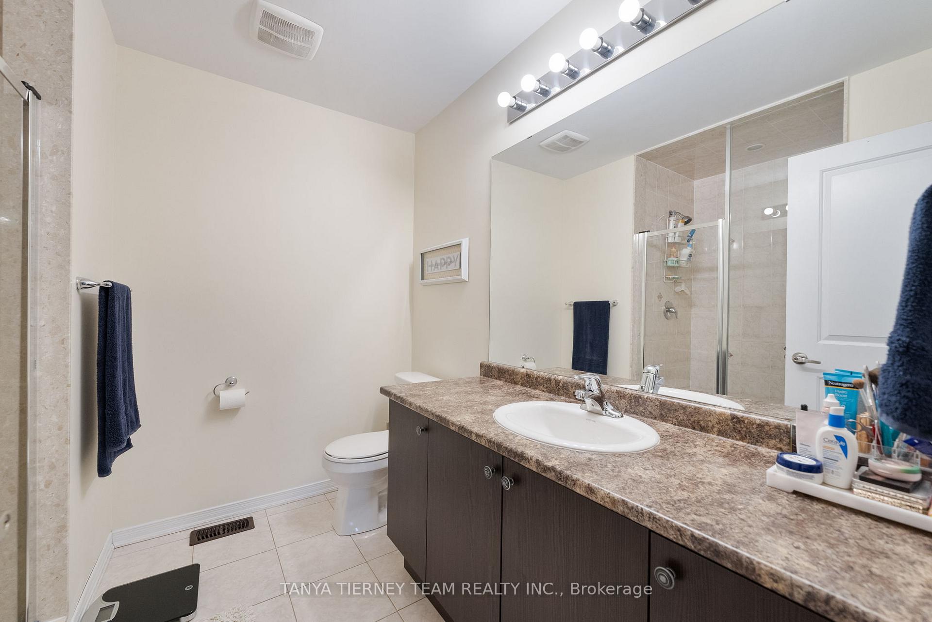 Photo 19 of 30 Lambdon Way, Whitby, Brooklin — HOMEH