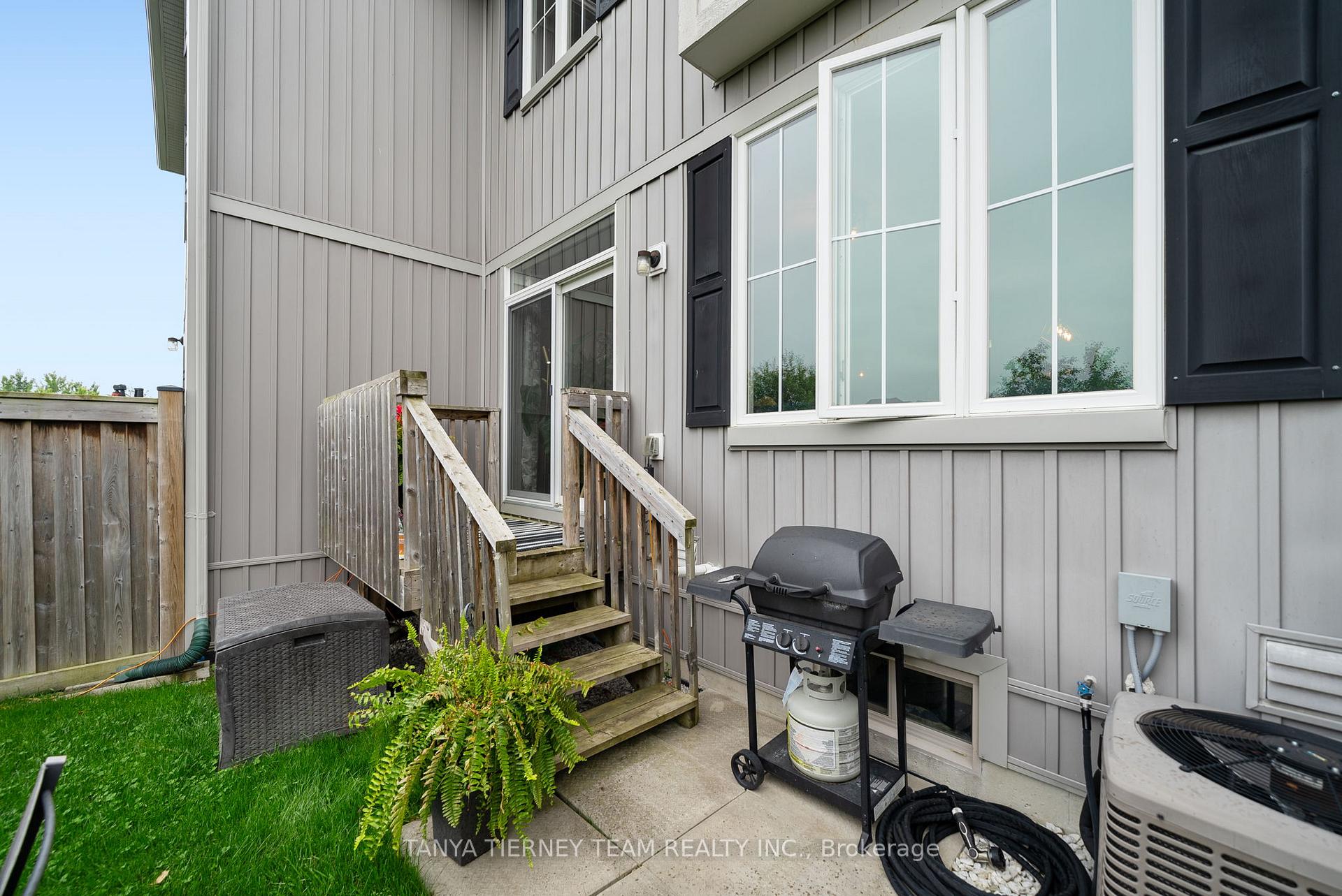 Photo 35 of 30 Lambdon Way, Whitby, Brooklin — HOMEH