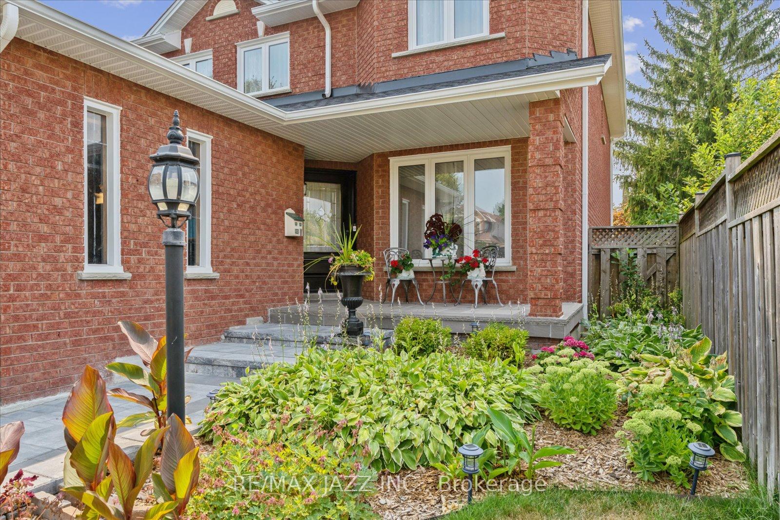 Photo 25 of 102 Harkness Drive, Whitby, Rolling Acres — HOMEH