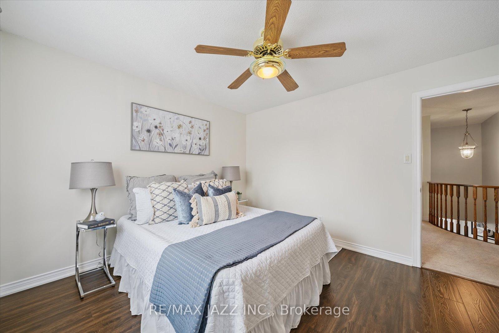 Photo 9 of 102 Harkness Drive, Whitby, Rolling Acres — HOMEH