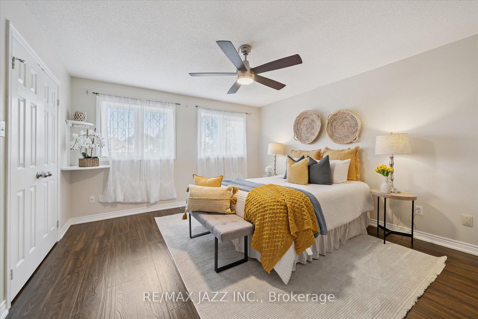 Photo 10 of 102 Harkness Drive, Whitby, Rolling Acres — HOMEH