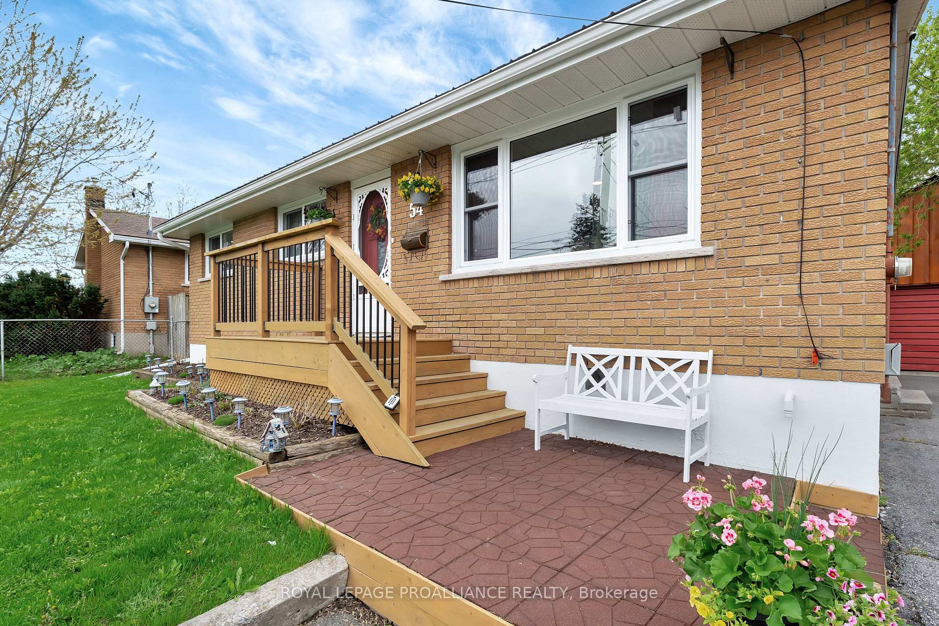 Photo 12 of 54 Weller Avenue, Kingston, Rideau — HOMEH