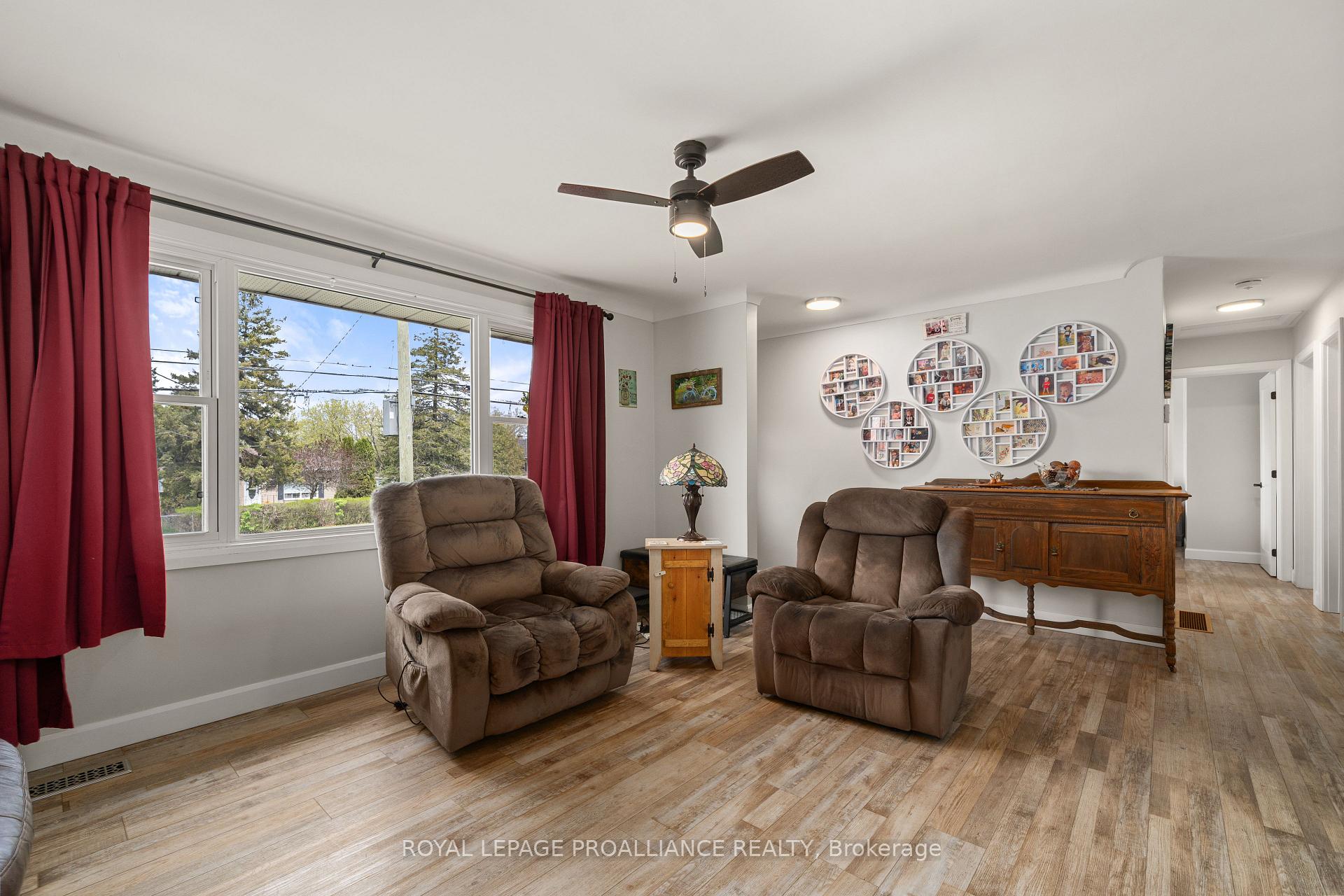 Photo 13 of 54 Weller Avenue, Kingston, Rideau — HOMEH
