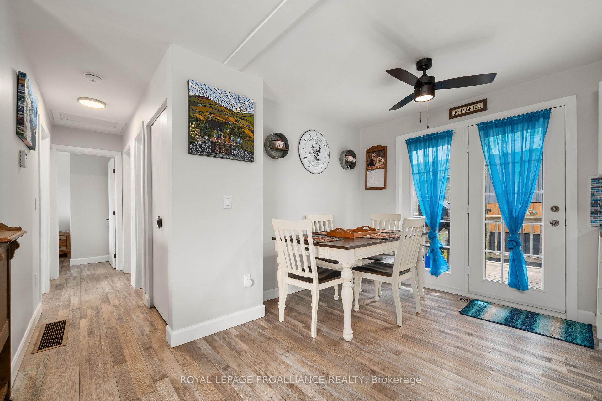 Photo 17 of 54 Weller Avenue, Kingston, Rideau — HOMEH