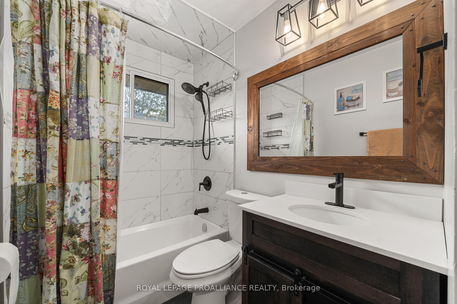 Photo 29 of 54 Weller Avenue, Kingston, Rideau — HOMEH